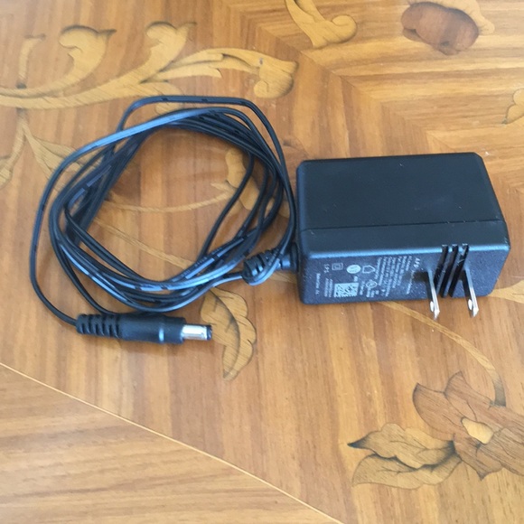 ARRIS SURFboard SBG10 DOCSIS 3.0 Cable Modem & WiFi Router - Picture 3 of 9